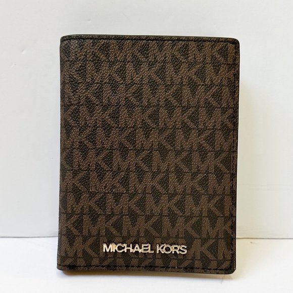 Michael Kors Jet Set Travel Passport Case Wallet MK Signature Brown - Picture 1 of 10
